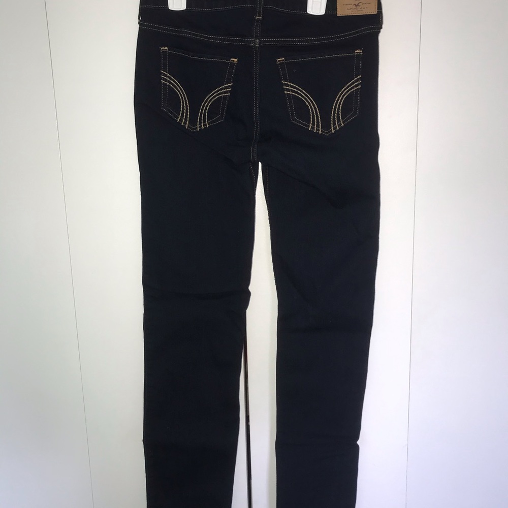 Size 5 Hollister Regular Skinny/Straight Leg